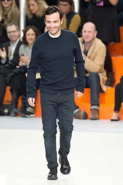 Look 49